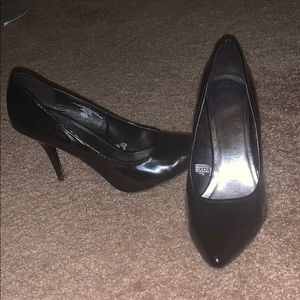 Shiny black heels
